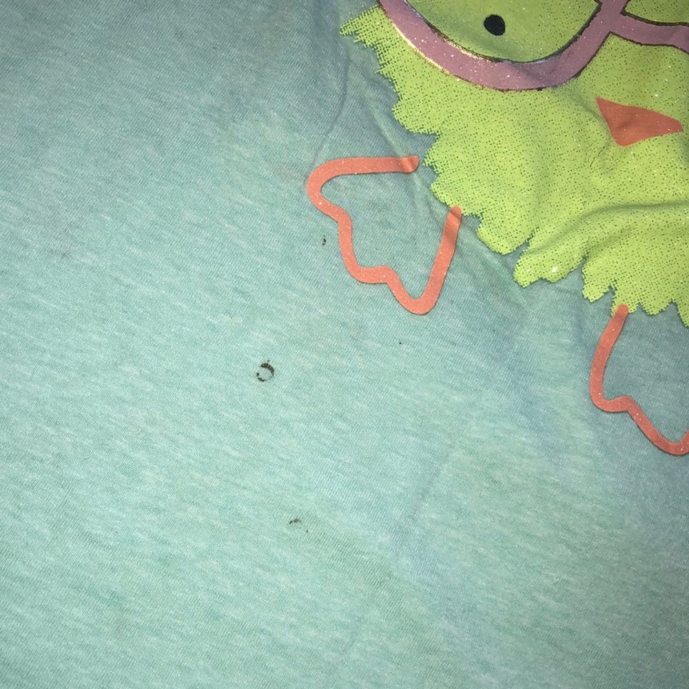 Graphic tees - Picture 3 of 11